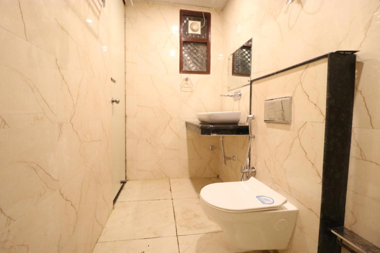 Family Hotel Tark Near Igi Airport Delhi Нью-Дели Экстерьер фото