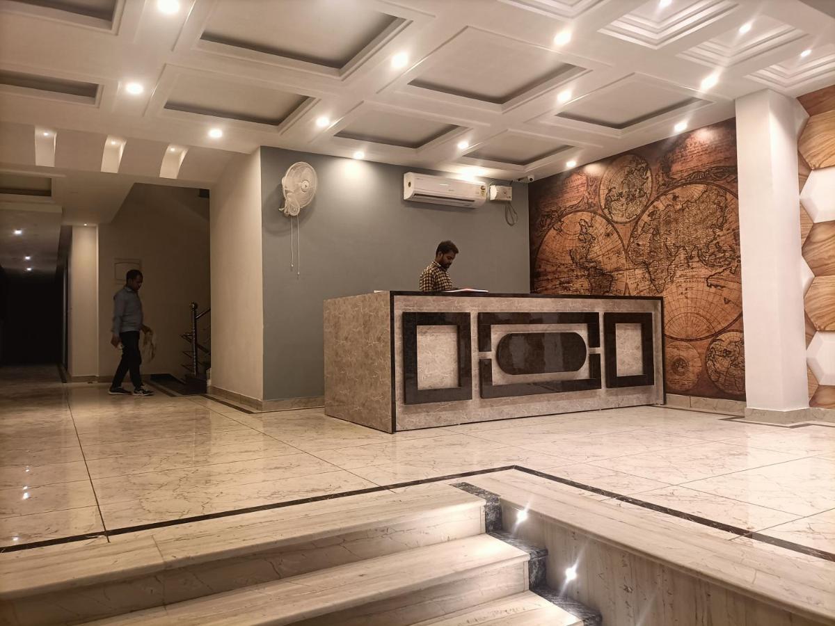 Family Hotel Tark Near Igi Airport Delhi Нью-Дели Экстерьер фото